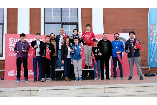 Cumhuriyet coşkusu satranç turnuvasında yaşandı
