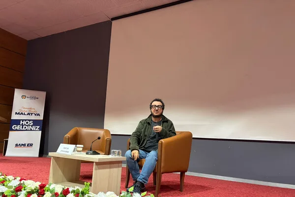 Malatya Kitap Fuarı’nda yazarlar okurlarla buluştu