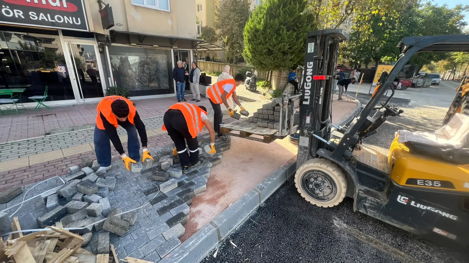 Bursa'da Erdoğan Caddesi yenileniyor