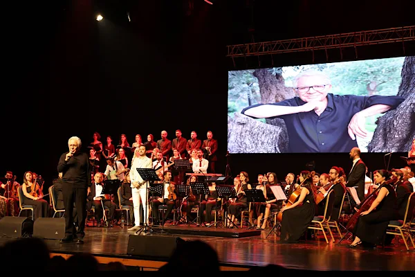 Tigris Senfoni Orkestrası, Zülfü Livaneli'nin bestelerini seslendirdi