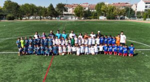 Eskişehir’de 30 Ağustos Zafer Bayramı Mini Minikler Futbol Şenliği başladı Eskişehir’de 30 Ağustos Zafer Bayramı Mini Minikler Futbol Şenliği başladı