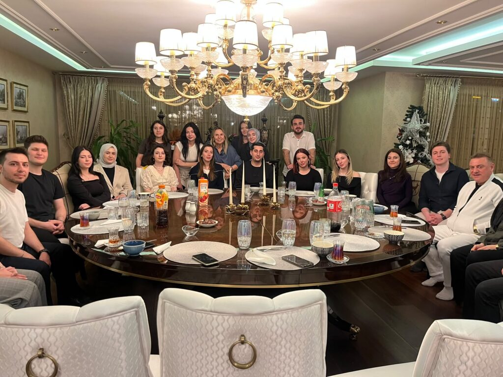 RİDEF Gençlik Kolları, Ankara’ya gelen Rizeli üniversitelileri yalnız bırakmıyor