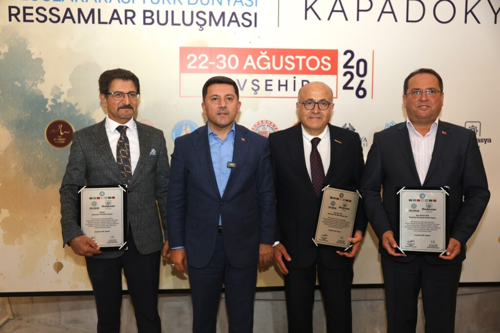 Türk Dünyası Ressamları Kapadokya'da buluştu