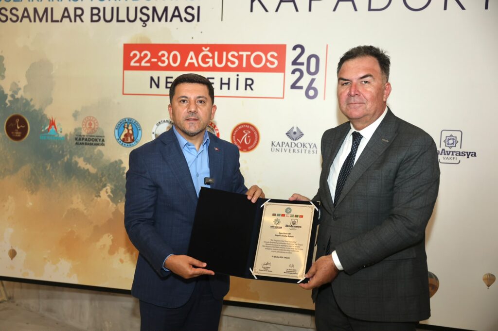 Türk Dünyası Ressamları Kapadokya'da buluştu