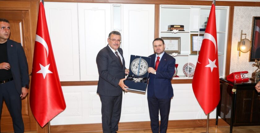 Bakan Gürlek’ten Trabzon Büyükşehir Belediyesi’ne Ziyaret