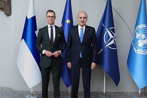 Kurtulmuş, Helsinki’de Finlandiya Cumhurbaşkanı Stubb ile Görüştü