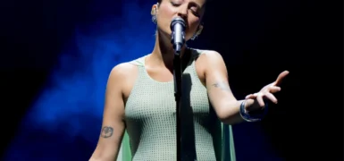 Melike Şahin’den Antalya ve Denizli’de Müzik Ziyafeti