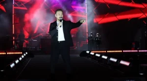 Konya’da Festival Coşkusu: Sinan Akçıl Sahne Aldı
