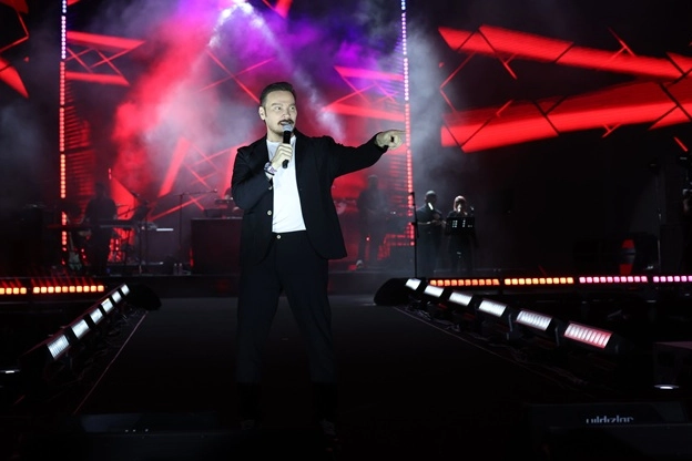 Konya’da Festival Coşkusu: Sinan Akçıl Sahne Aldı
