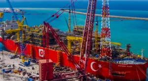 Osman Gazi Karadeniz Görevine Hazırlanıyor: Alev Kulesi Monte Edildi
