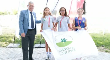 Osmangazi’de Gençleri Spora Teşvik Eden Çalışmalar Sürüyor