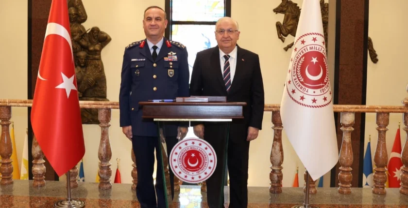 Bakan Güler, Hava Kuvvetleri Komutanı Orgeneral Dalkıran’ı Kabul Etti