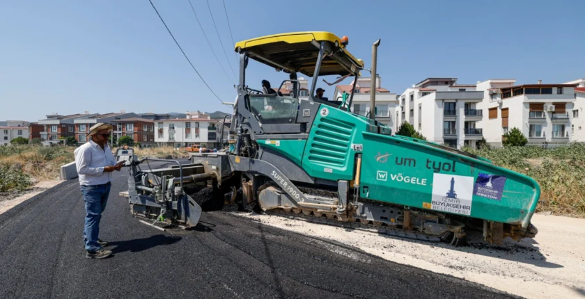 İzmir Bergama’da Yol Çalışmaları Hız Kesmeden Sürüyor