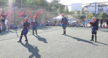 Kütahya’da Mahalle Buluşması: Eğlence ve Futbol Heyecanı Bir Arada