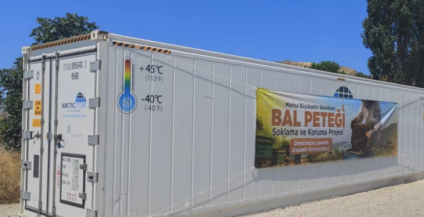 Manisa’da Arıcılara Balmumu Güvesine Karşı Destek