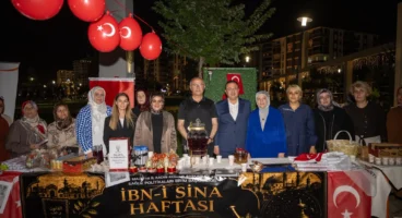 Başkan Sami Er, İbn-i Sina Haftası Etkinliğinde Vatandaşlarla Buluştu