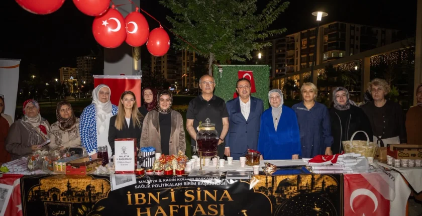 Başkan Sami Er, İbn-i Sina Haftası Etkinliğinde Vatandaşlarla Buluştu