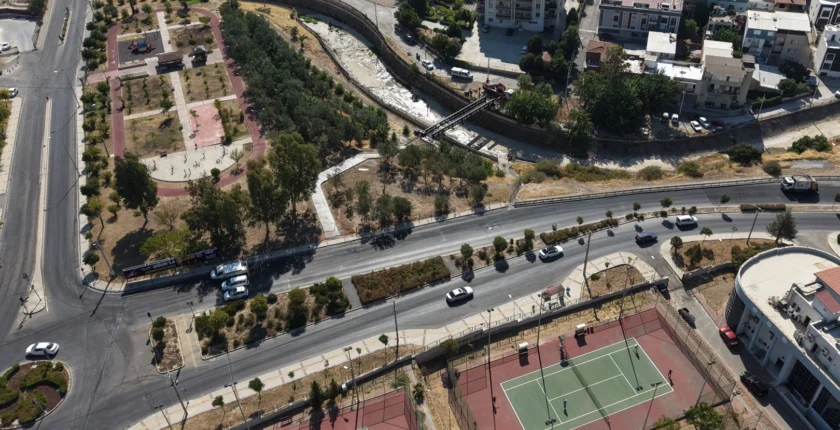 Karşıyaka’da Yaya Ulaşımını Kolaylaştıracak Köprüde Sona Gelindi