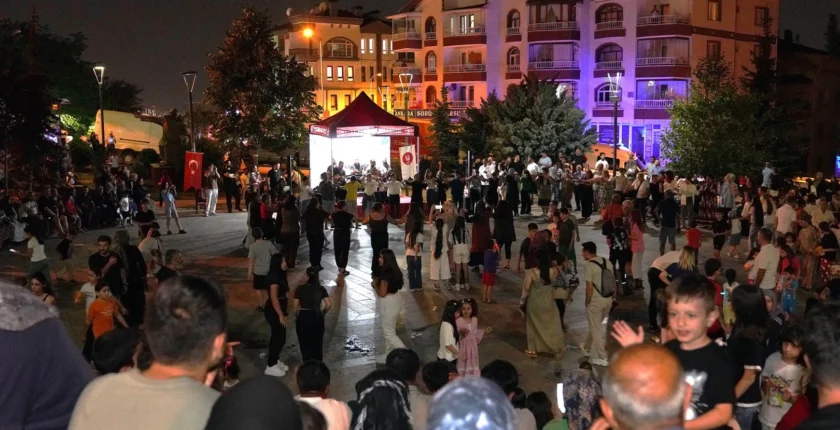 Keçiören’de Park Konserlerine Yoğun İlgi
