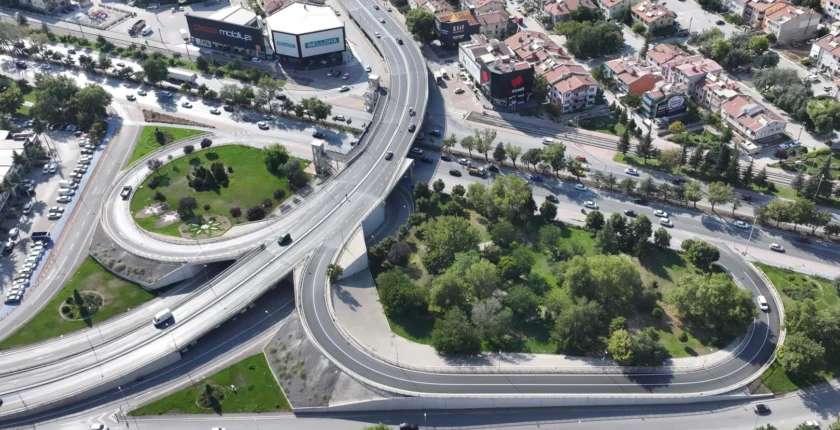 Konya’da Ulaşım İçin Asfalt Seferberliği