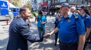 İzmir'de Başkan Tugay, şehit aileleri ve gazilerle buluştu
