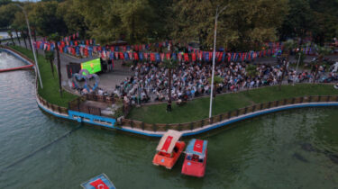 Bursa Kültürpark'ta yeşil-beyaz tek yürek