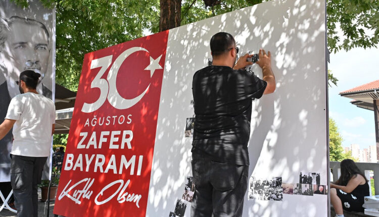 Bursalılardan özel güne anlamlı iz