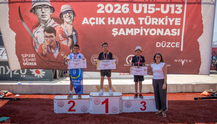Bursa Büyükşehir Belediyesporlu okçulardan 3 madalya