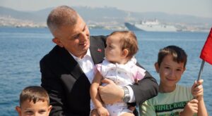 Mavi Vatan’ın çelik muhafızlarından Gölcük’e Teknofest selamı