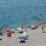 40 derece Antalya’yı boşalttı: Sahiller dolup taştı