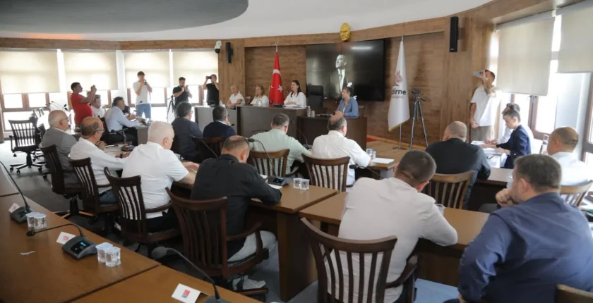 Edirne Belediye Meclisi Olağanüstü Toplandı Edirne Belediye Meclisi Olağanüstü Toplandı