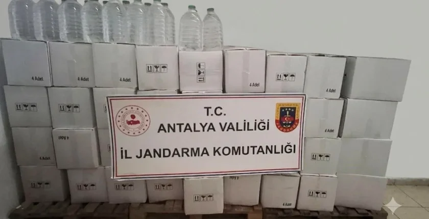 Antalya’da sahte içki şebekesine operasyon Antalya’da sahte içki şebekesine operasyon