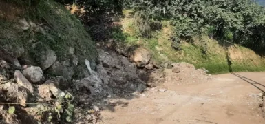 Yağış sonrası kapanan menfezler yenilenerek hizmete açıldı