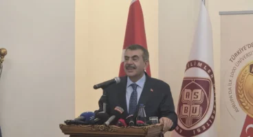 Bakan Tekin: Milli birlik ve beraberliğin önündeki engellerle mücadele etmeliyiz