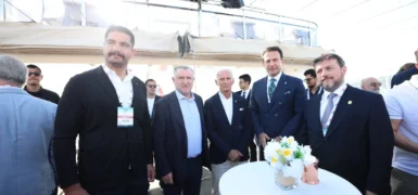 Boğaziçi Kıtalararası Yüzme Yarışı 2 bin 500 sporcunun katılımıyla tamamlandı