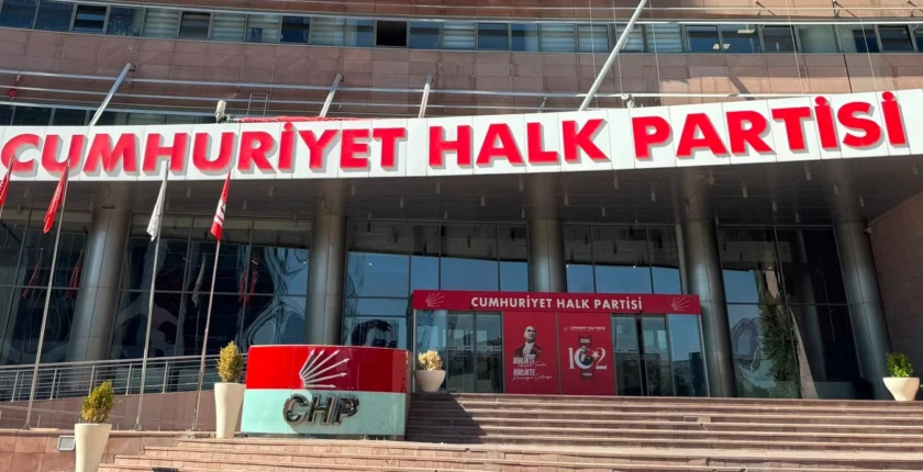 CHP’den belediye başkanı transfer iddialarına sert yanıt CHP’den belediye başkanı transfer iddialarına sert yanıt