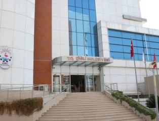 Çiğli Belediye Başkanı Yıldız’ın makam aracına silahlı saldırı!