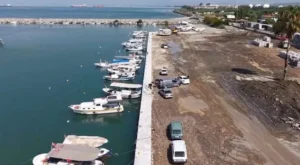 Dörtyol balıkçı barınağı yenileniyor Dörtyol balıkçı barınağı yenileniyor