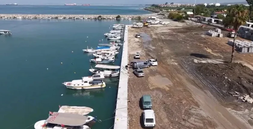 Dörtyol balıkçı barınağı yenileniyor