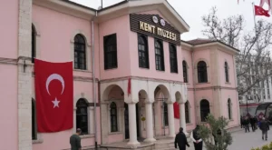 Elazığ'da müzeler ziyaretçi akınına uğradı