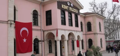 Elazığ'da müzeler ziyaretçi akınına uğradı
