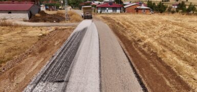Afşin’de Kırsal Ulaşımı Güçlendiren Yol Çalışması