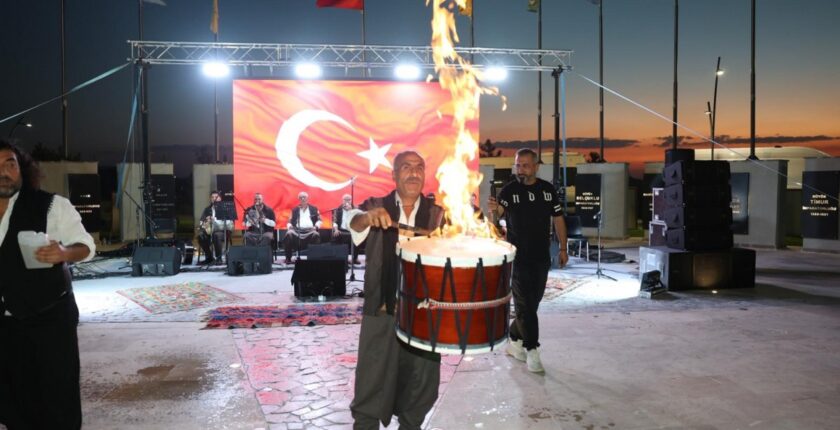 Nevşehir’de Yaz Akşamı Buluşmalarına Yoğun Katılım