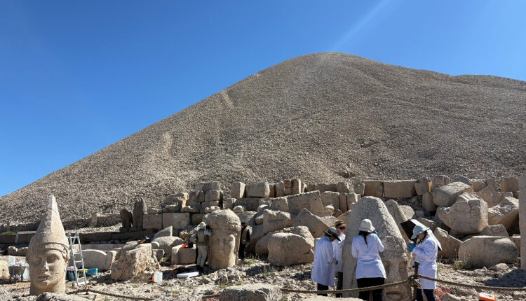 Nemrut Dağı’nda kapsamlı koruma… Heykeller nanoteknolojiyle güçlendiriliyor