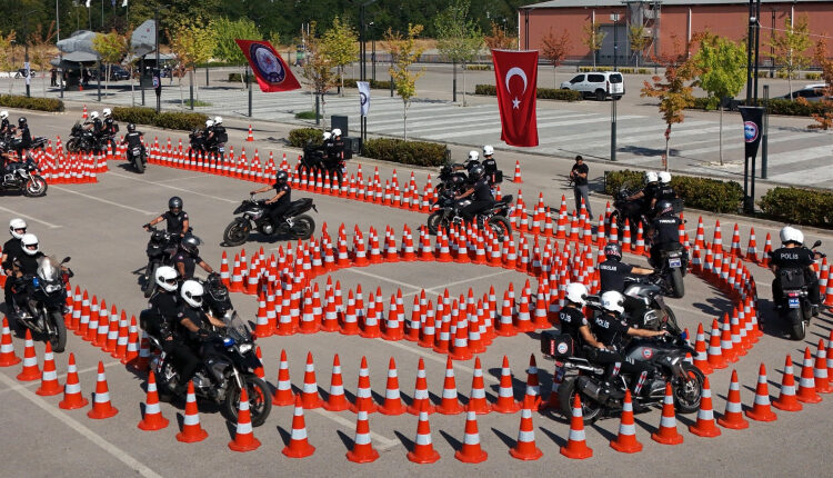 Bursa’da yeni Yunus polisler göreve hazır
