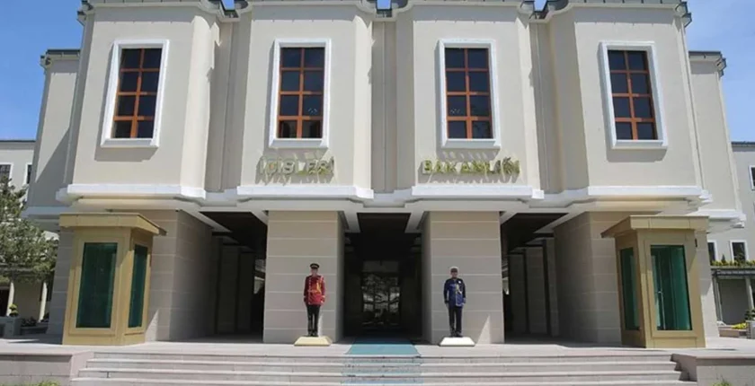 İçişleri Bakanlığı: Girne açıklarında arama kurtarma çalışmaları sürüyor