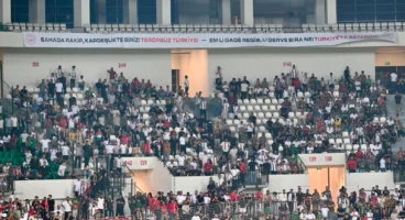 İki bakanlıktan Süper Lig maçında kardeşlik mesajı