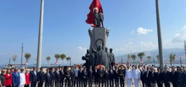 İskenderun’da Zafer Bayramı coşkusu