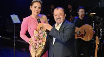 Isparta’da 30 Ağustos coşkusu: Binlerce kişi Funda Arar konserinde buluştu