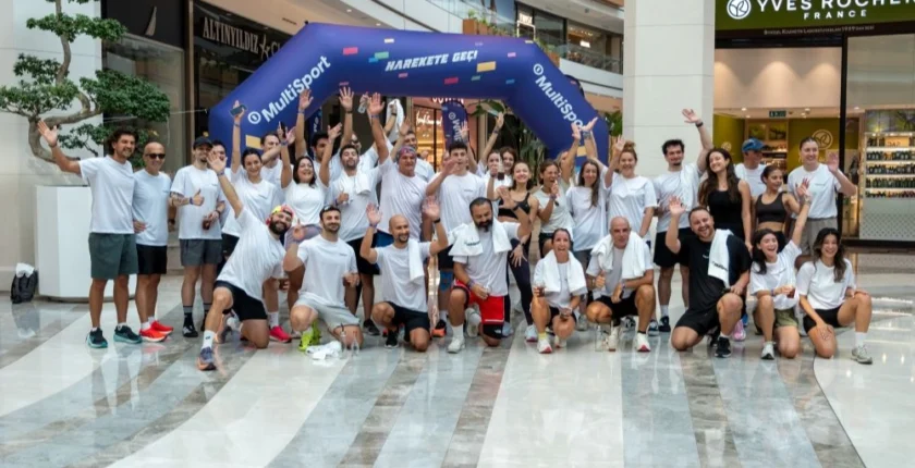İzmir’de 50 dereceye ulaşan sıcaklar koşu rotasını değiştirdi